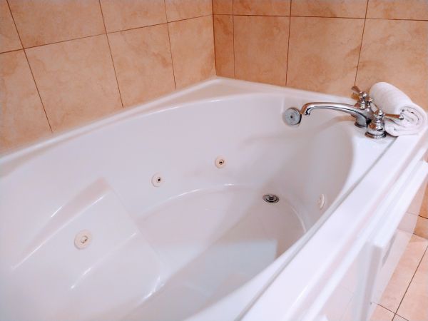 Jetted Tub Replacement Service